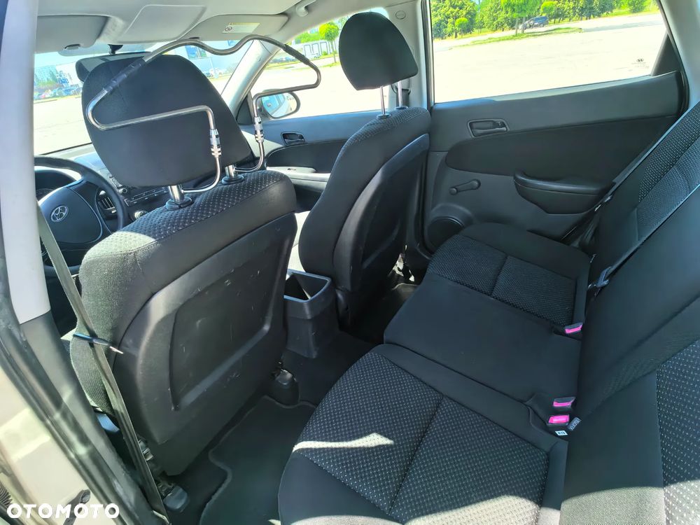 Hyundai i30 1.4 Classic + - 9