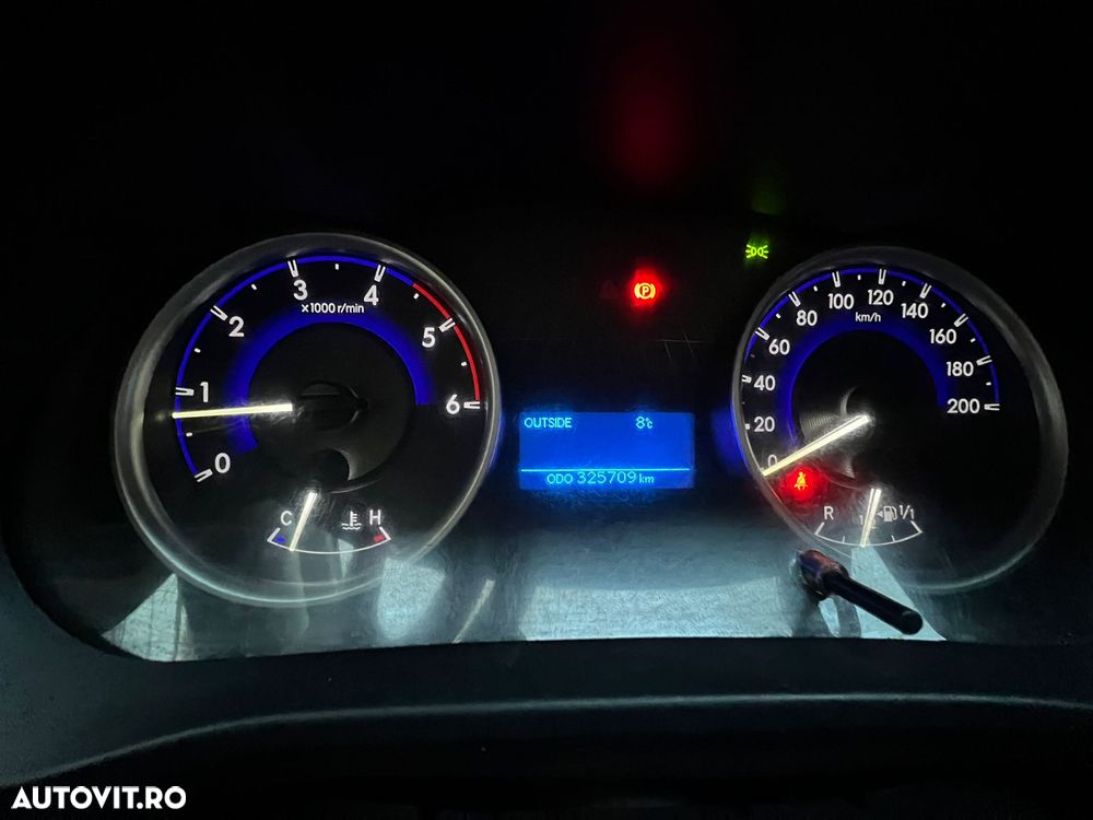 Toyota Hilux 2.4D 150CP 4x4 Double Cab 6MT Style - 13