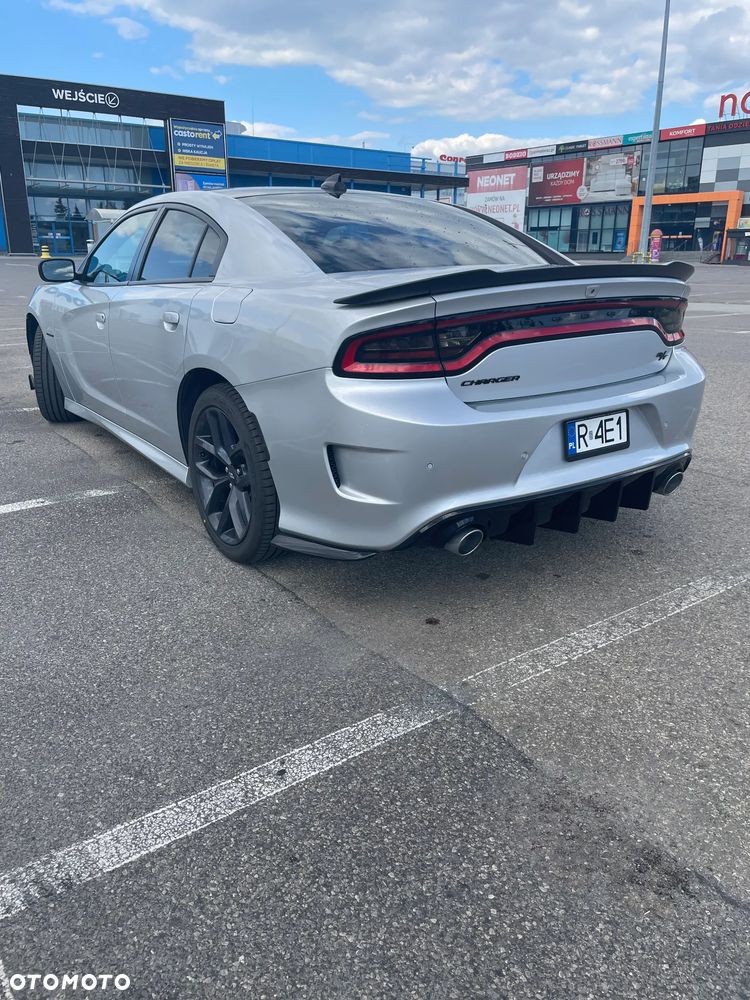 Dodge Charger 5.7 R/T - 10