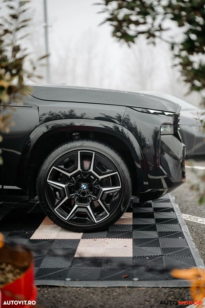 BMW XM - 4