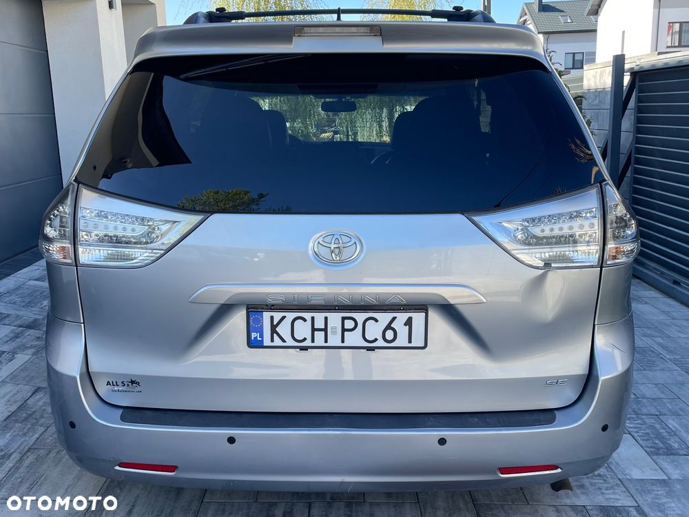 Toyota Sienna 3.5 V6 SE - 5