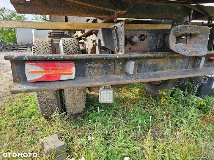ZDERZAK TYLNY TYŁ LAMPY BELKA TYLNA IVECO EUROCARGO - 2