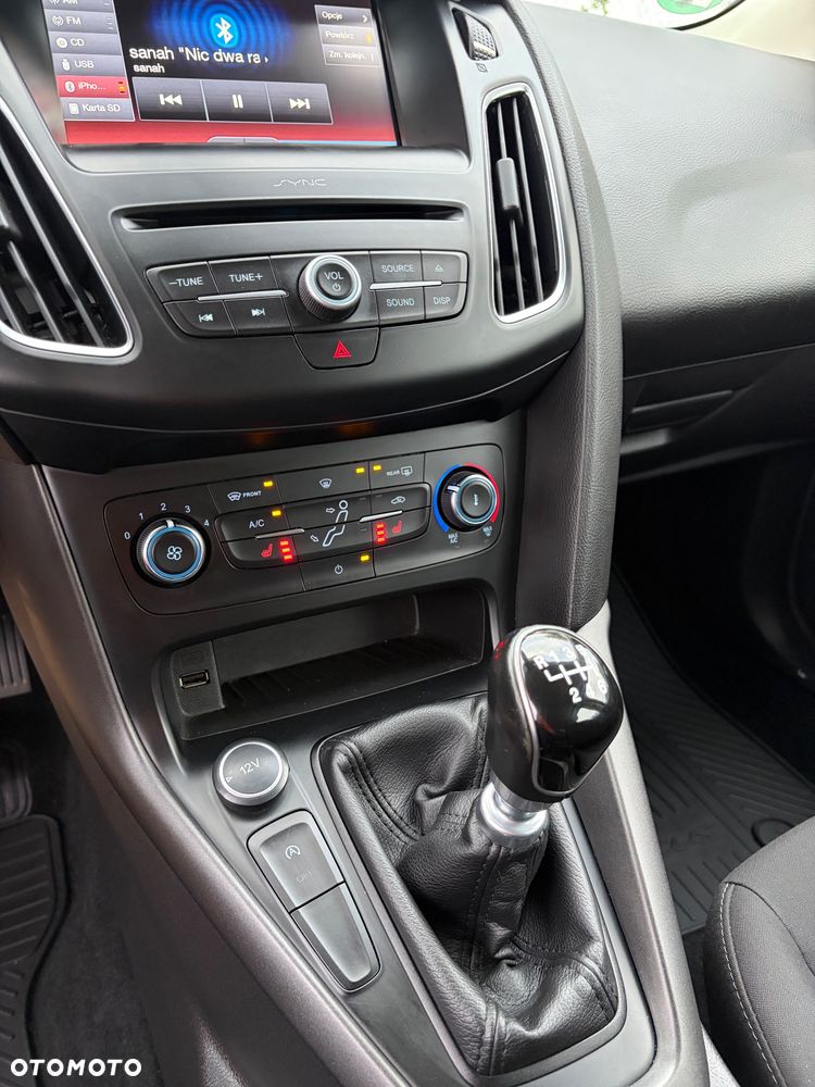 Nissan Qashqai 1.5 dCi DPF I-Way - 27