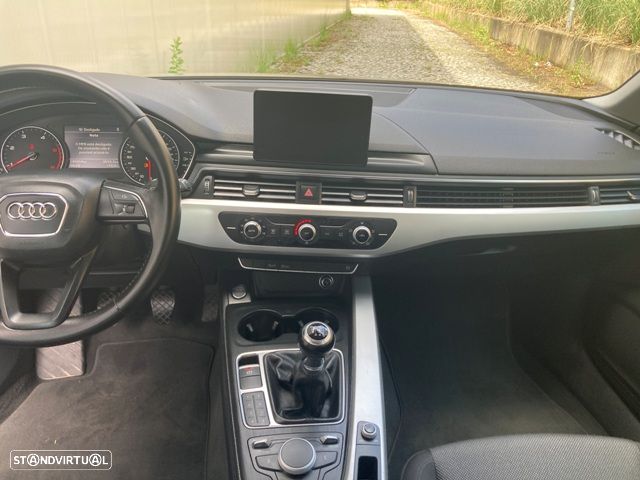 Audi A4 Avant 2.0 TDI Advance - 20