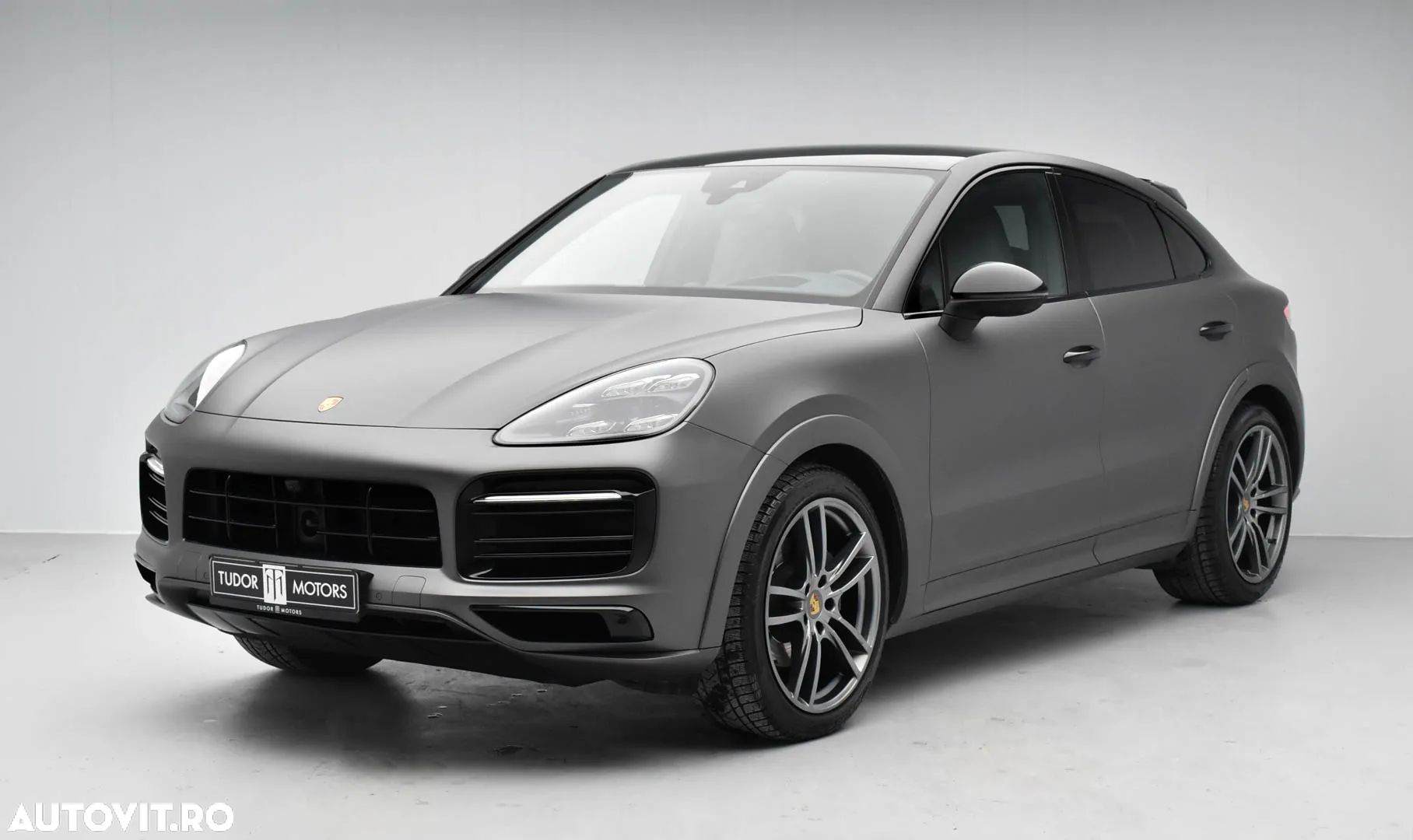 Porsche Cayenne Coupe Standard - 1