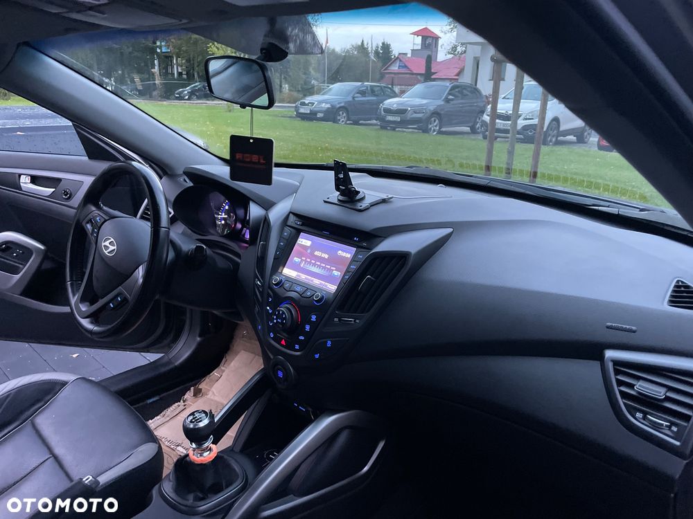 Hyundai Veloster 1.6 Turbo Premium - 13