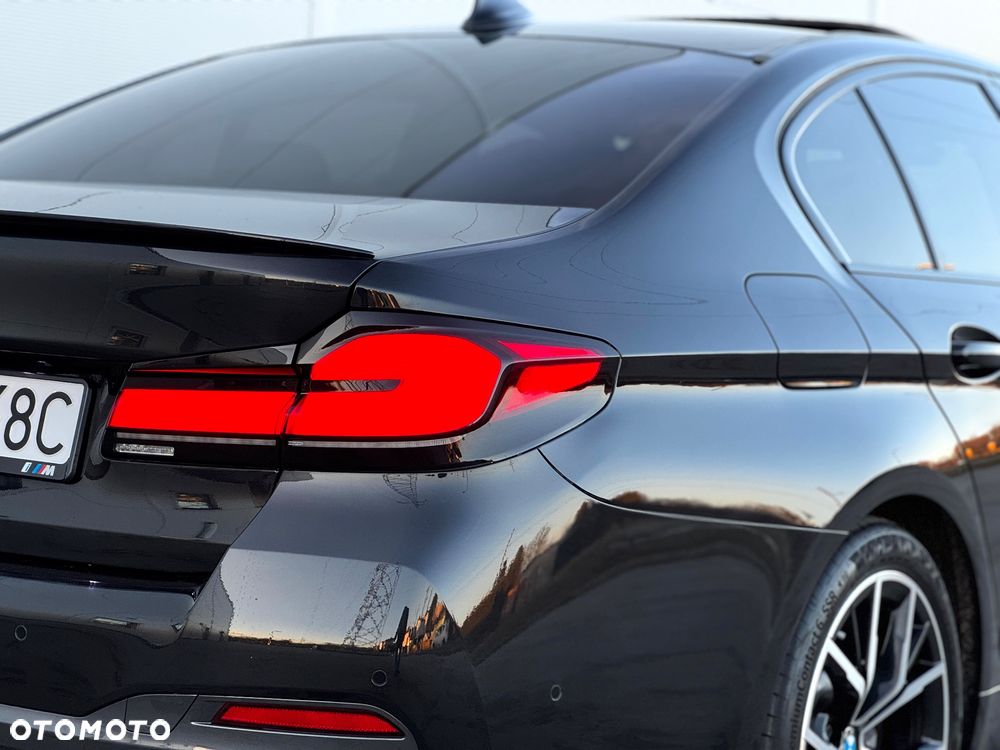 BMW Seria 5 520d xDrive M Sport sport - 39