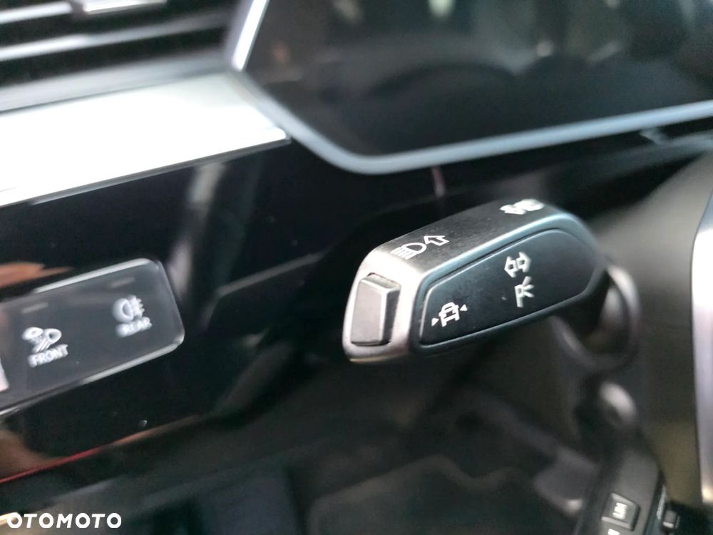 Audi e-tron 55 quattro - 33