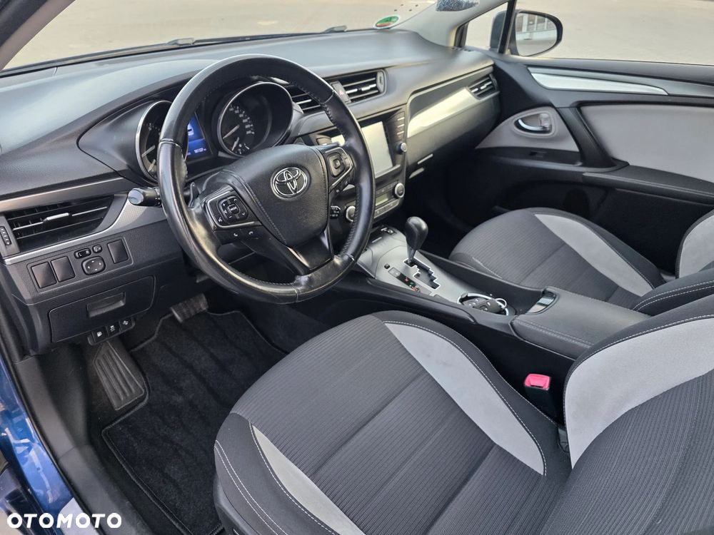 Toyota Avensis Touring Sports 1.8 Multidrive S Comfort - 19
