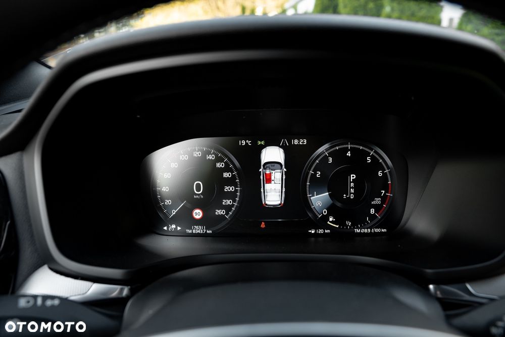 Volvo V60 B5 B R-Design - 29