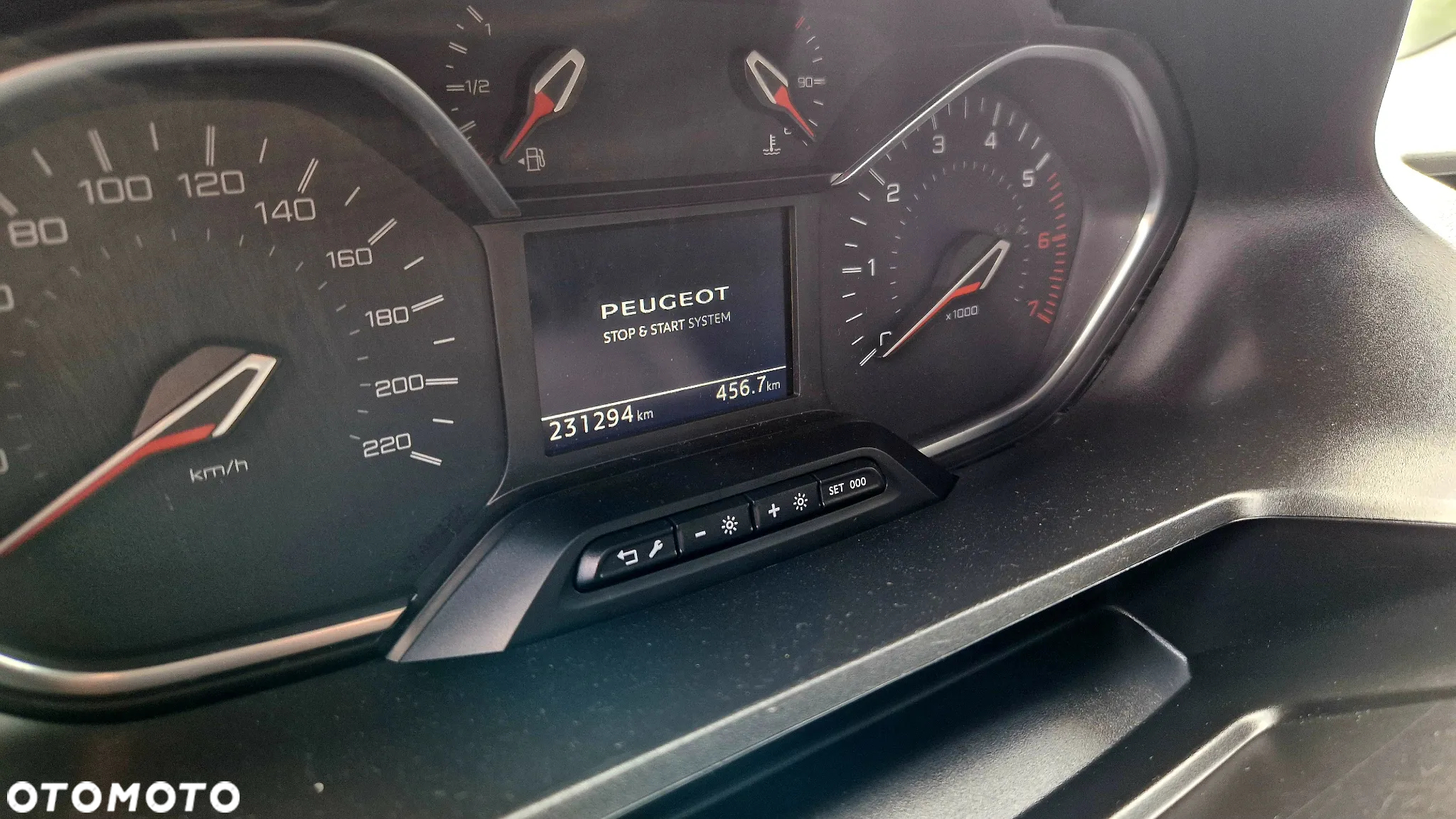 Peugeot Rifter 1.5 BlueHDI Active S&S - 21