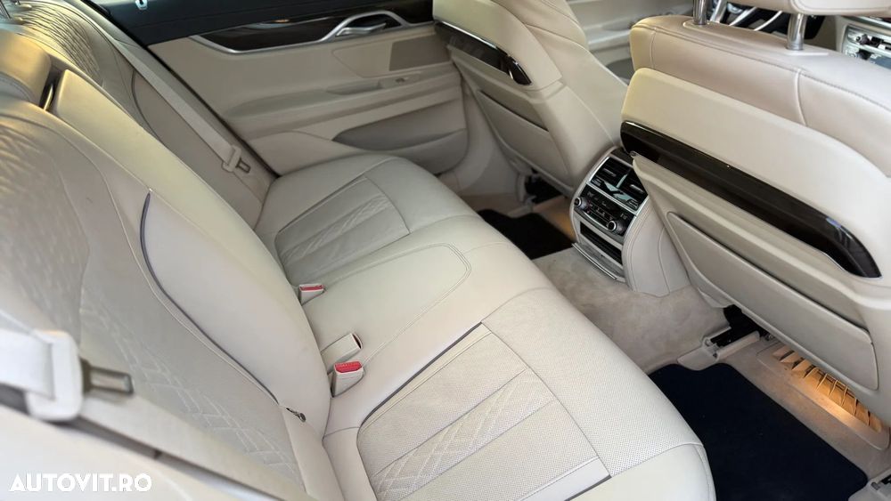 BMW Seria 7 740d xDrive - 19