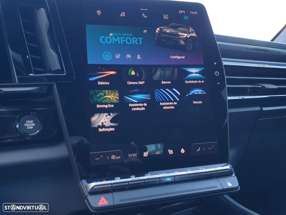 Renault Austral 1.2 E-Tech Iconic Espirit - 16