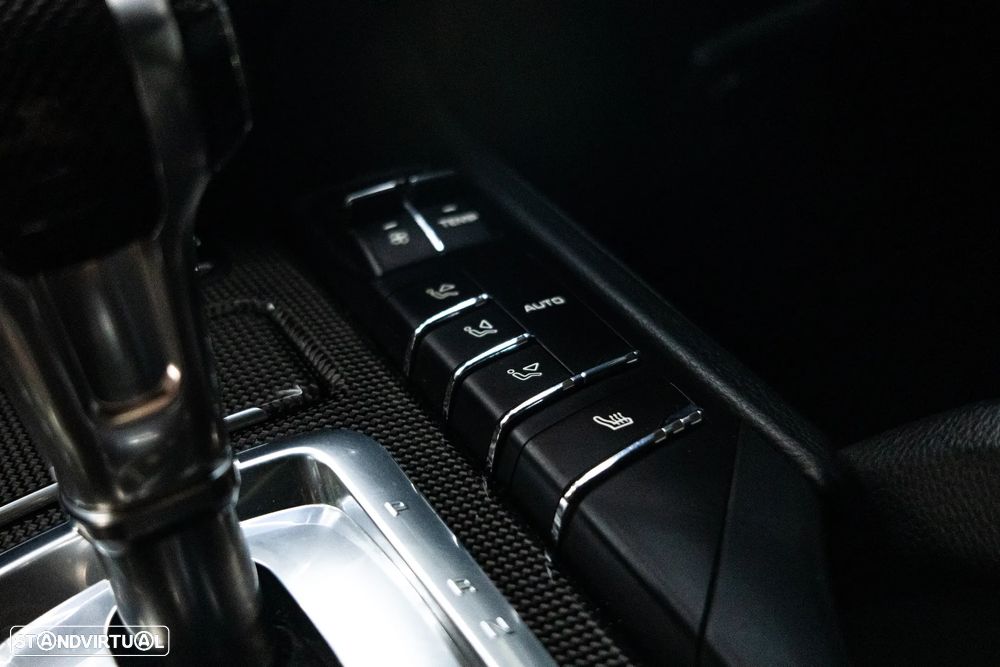 Porsche Cayenne Diesel Platinum Edition - 29