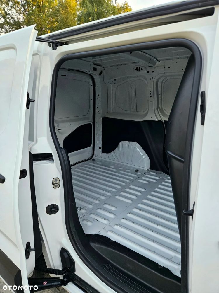 Toyota Proace City - 15