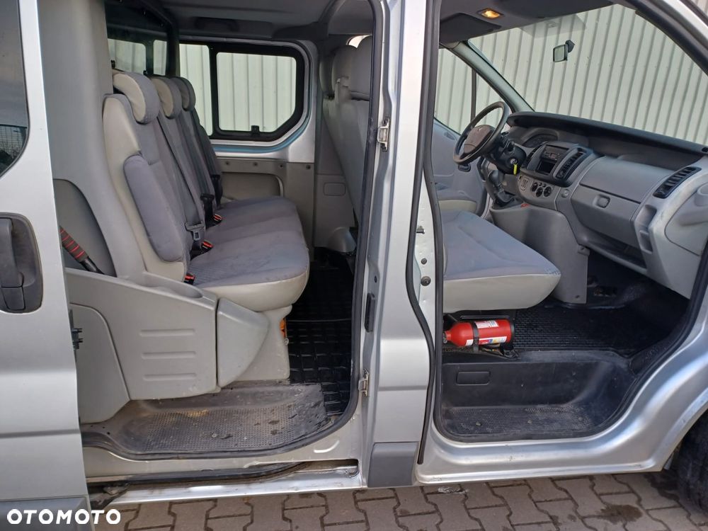 Renault Trafic FAP Combi L1H1 teilverglast - 12