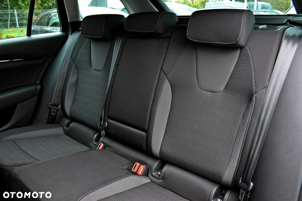 Skoda Octavia 1.5 TSI Selection - 12