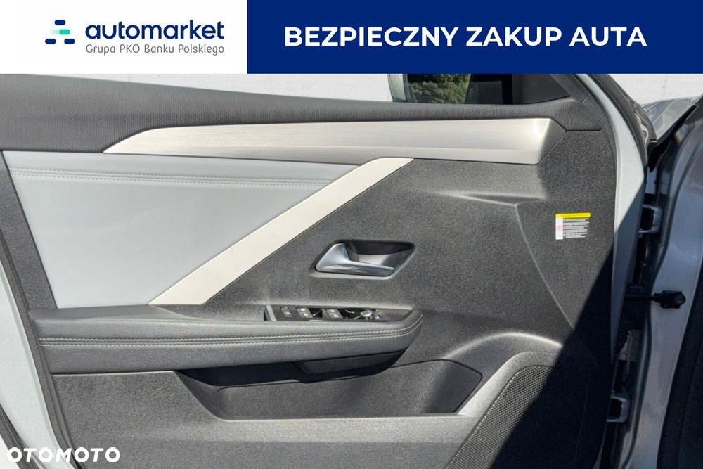 Opel Astra 1.2 T Elegance S&S - 10