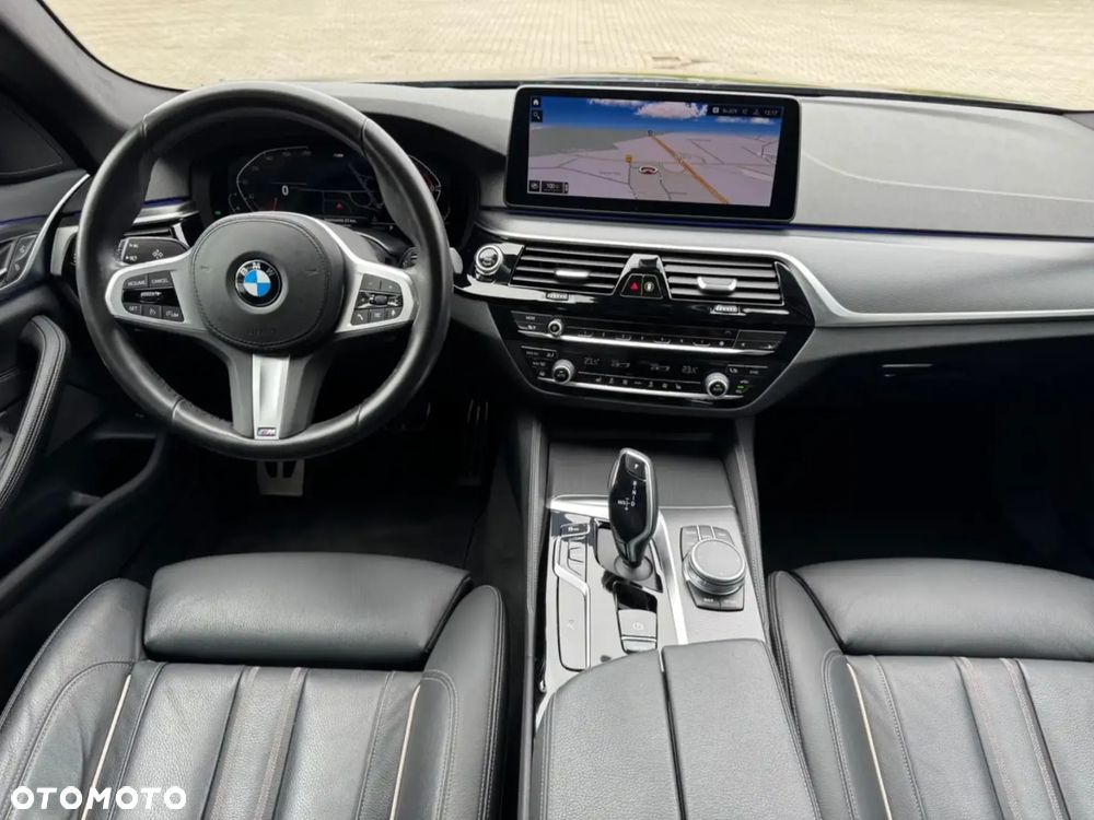 BMW Seria 5 520i M Sport sport - 14