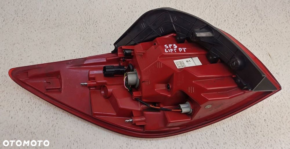 KIA SPORTAGE 3 III LIFT 14-15 LAMPA PRAWA TYLNA LED W BŁOTNIK 92402-3W510 - 6