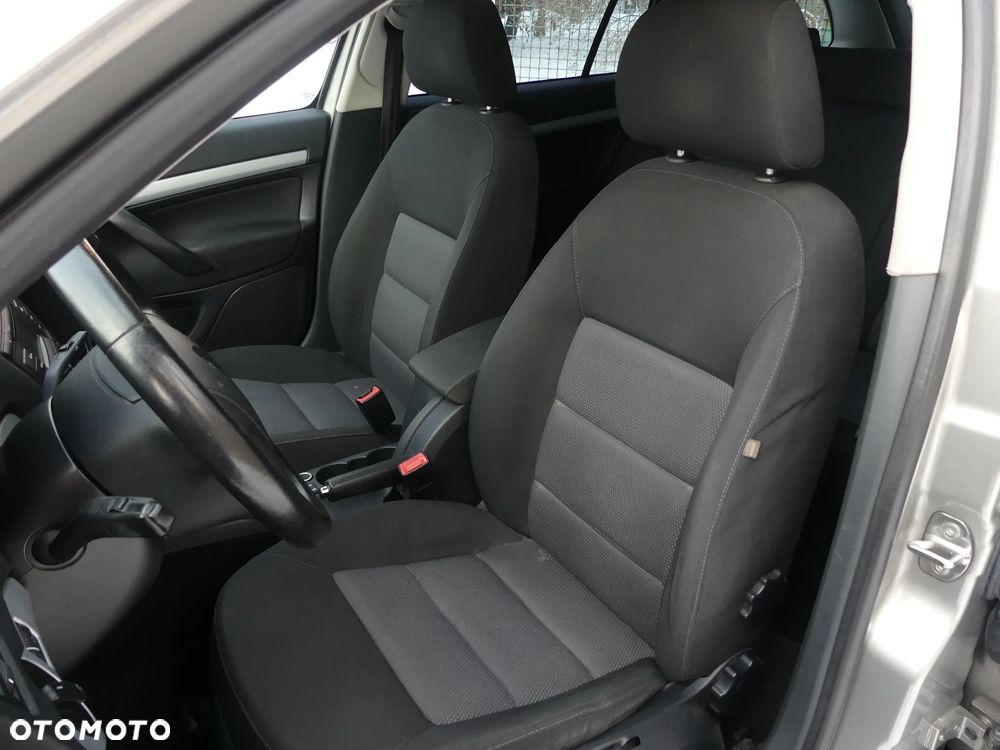 Skoda Octavia 2.0 TDI DSG Ambiente - 2