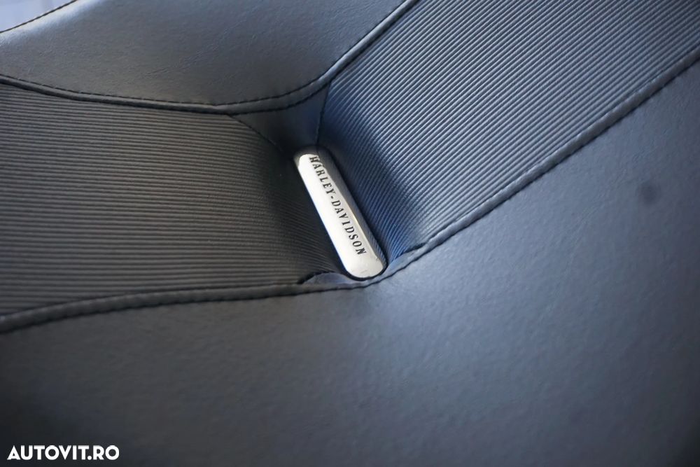 Harley-Davidson Softail Breakout FXSB - 20