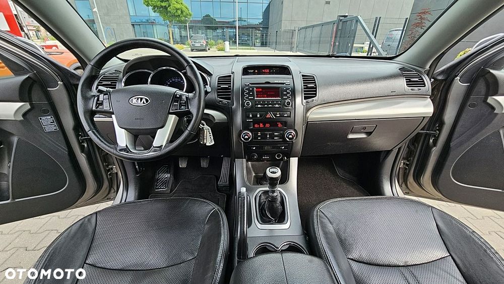 Kia Sorento - 8
