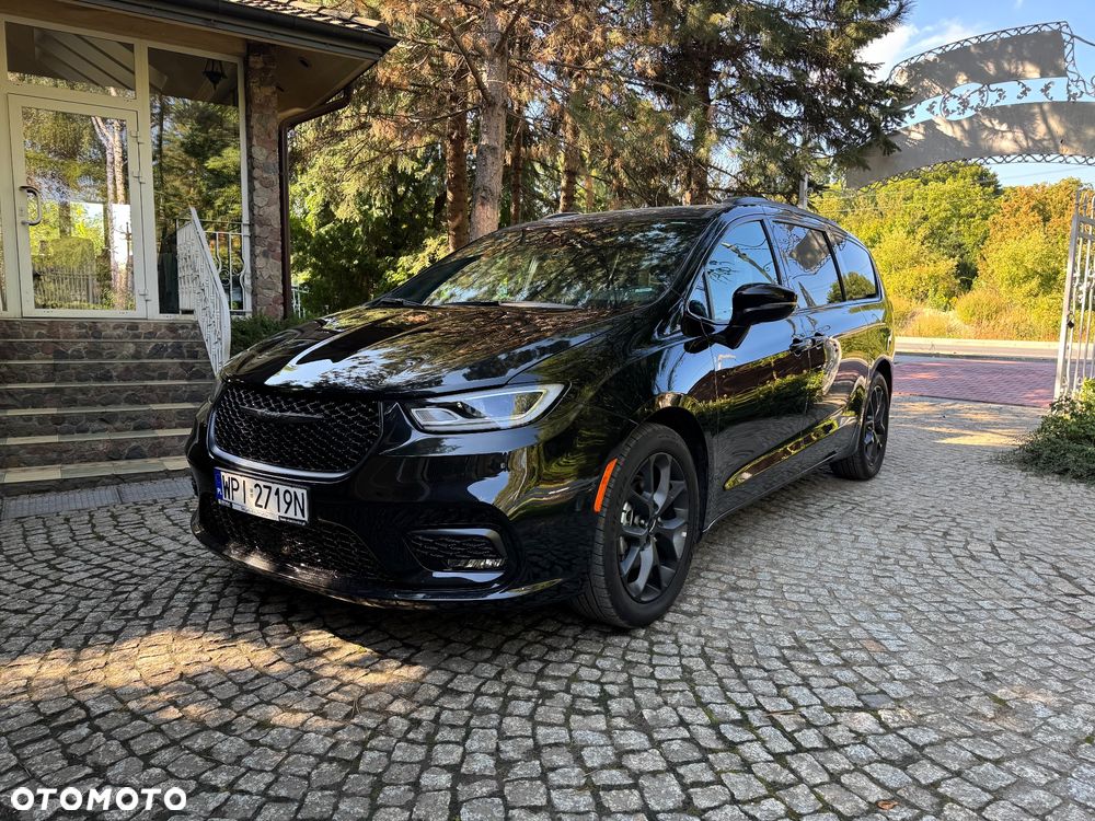 Chrysler Pacifica - 9