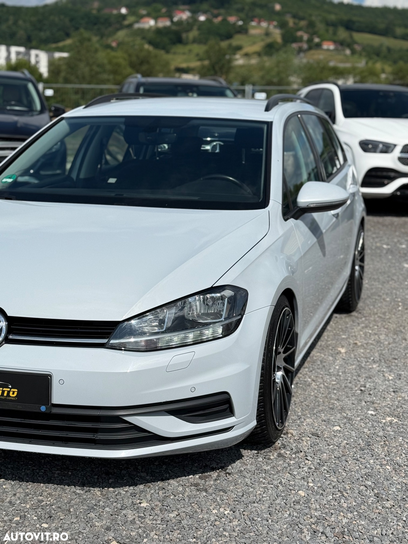 Volkswagen Golf 1.6 TDI (BlueMotion Technology) Trendline - 23