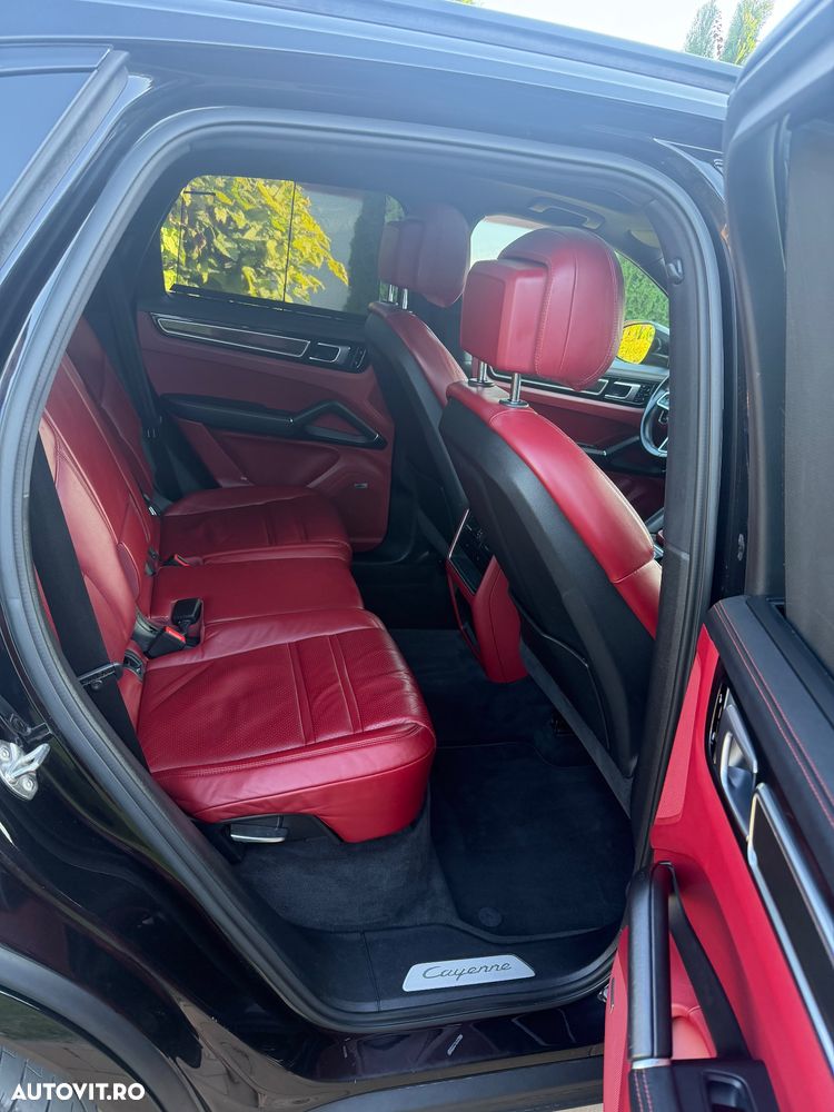 Porsche Cayenne - 10