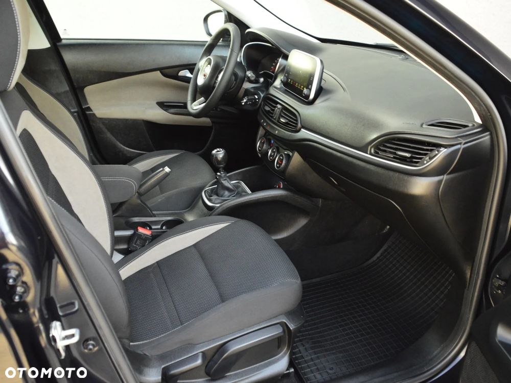 Fiat Tipo 1.4 T-Jet 16v S-Design - 12