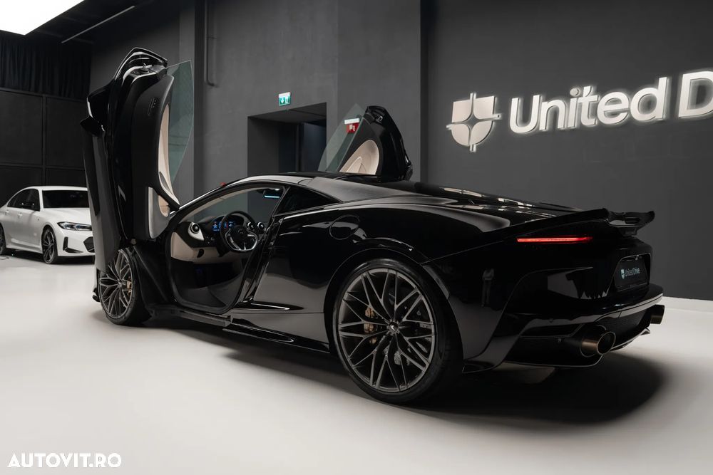 McLaren GT Standard - 10