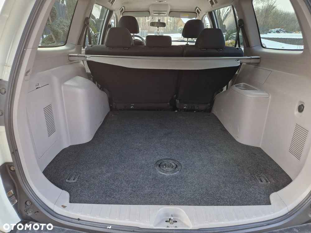 Mitsubishi Pajero Sport - 23