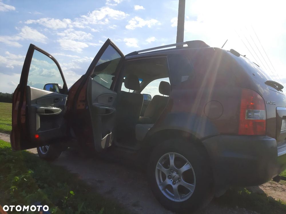 Hyundai Tucson 2.0 Comfort 2WD - 8