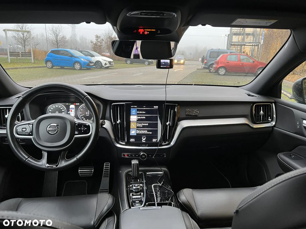 Volvo V60 T8 AWD Recharge Geartronic RDesign - 15