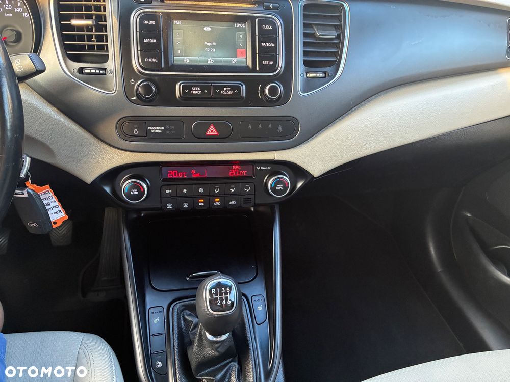 Kia Carens 1.6 GDI Attract - 17