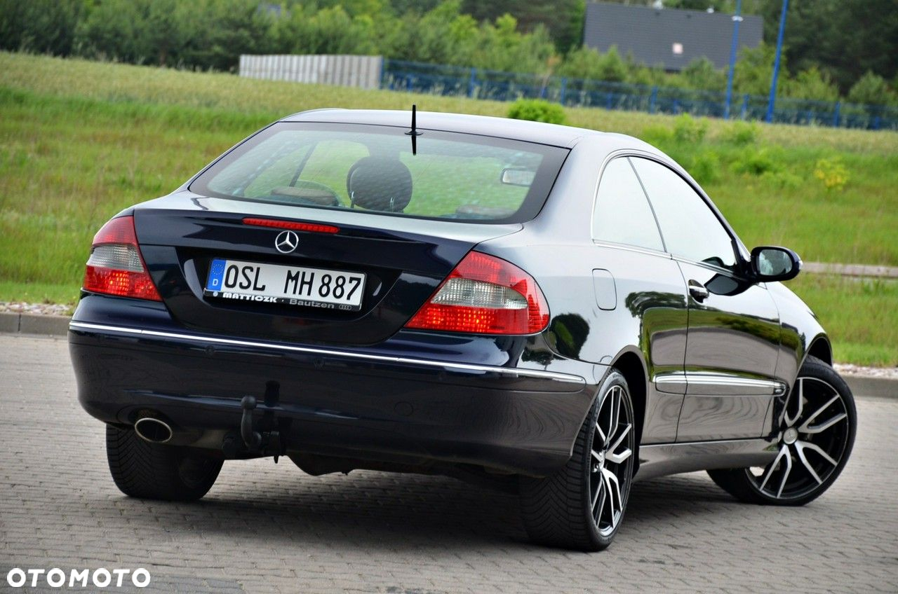 Mercedes-Benz CLK - 9