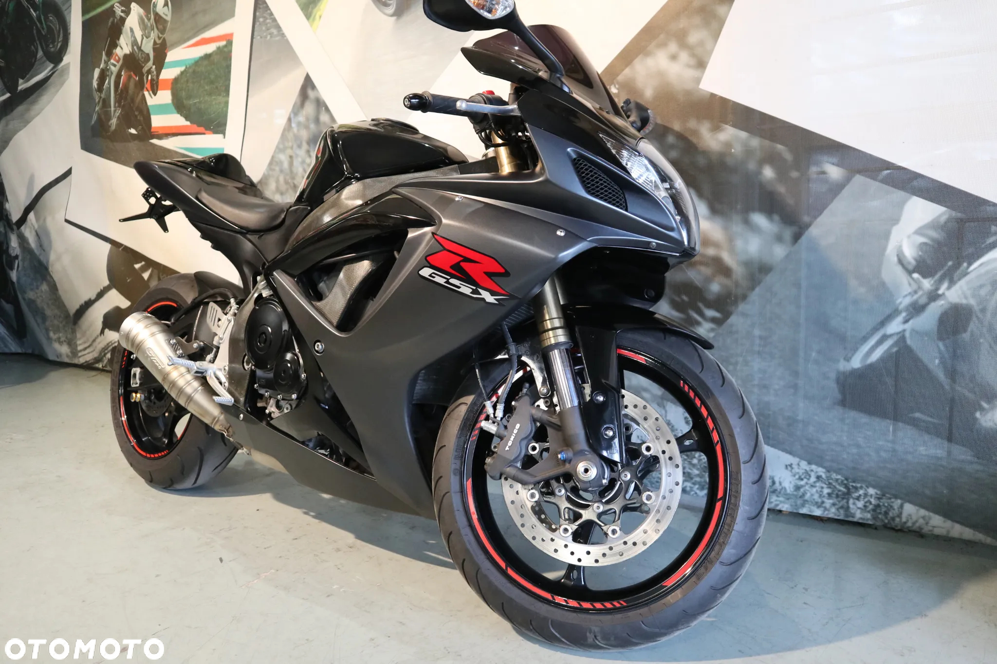 Suzuki GSX-R - 10
