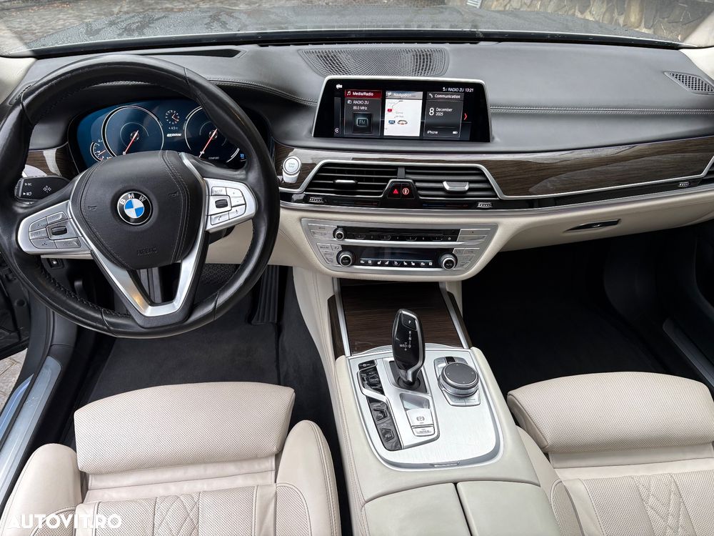 BMW Seria 7 740Le xDrive iPerformance - 10