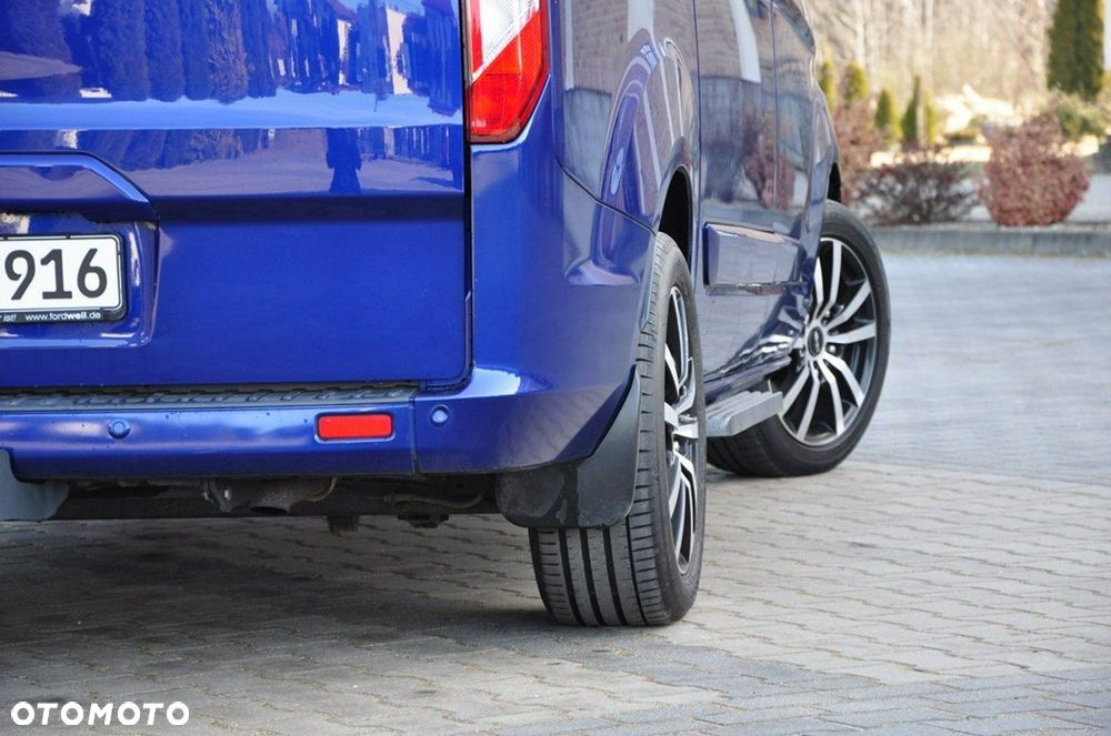 Ford Tourneo Custom - 18