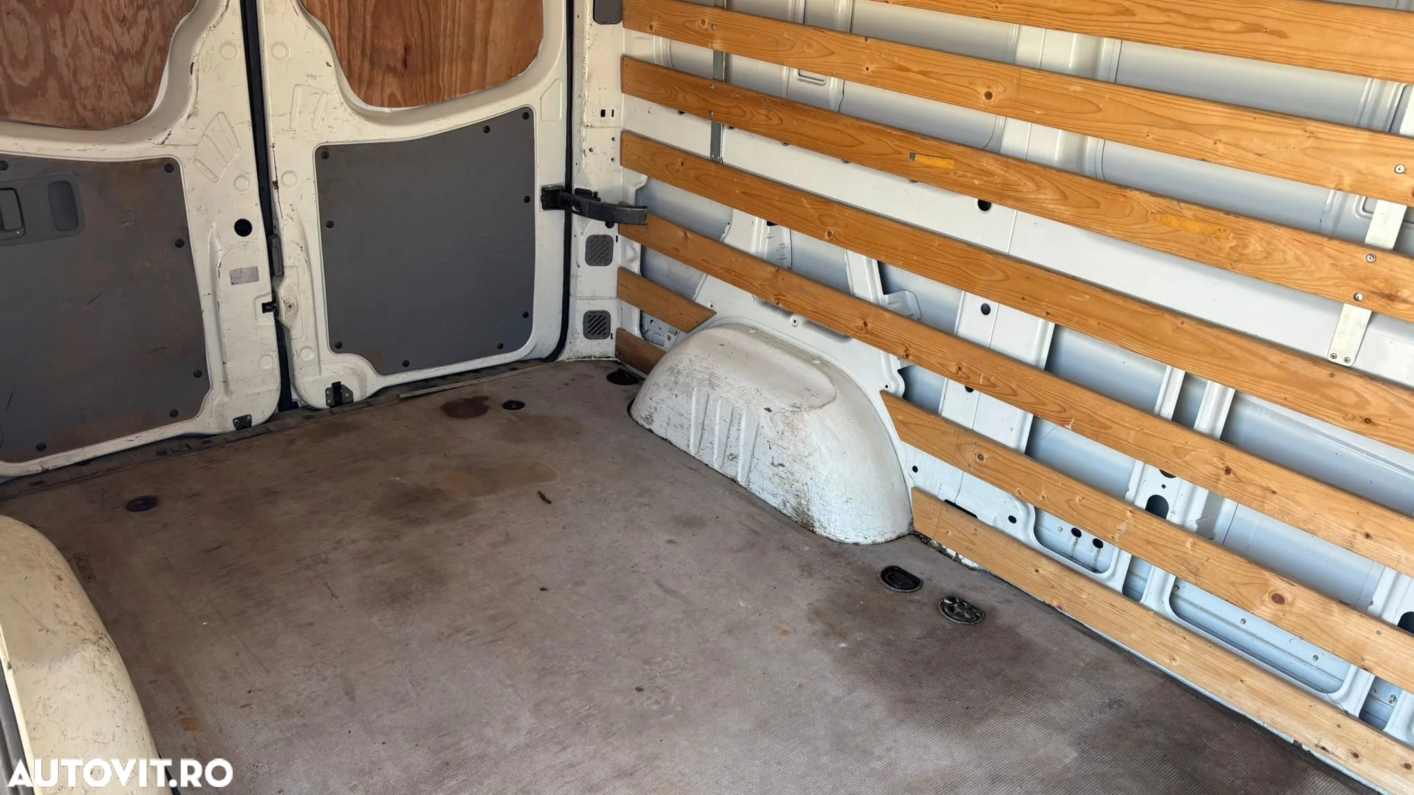 Volkswagen Crafter - 14