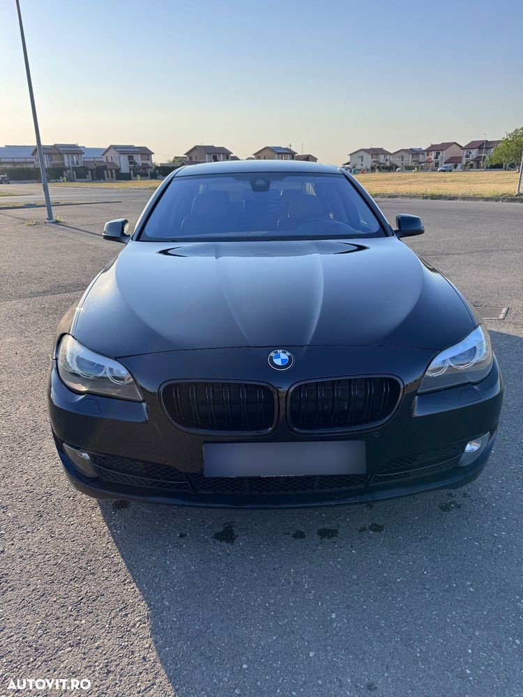 BMW Seria 5 525d xDrive - 8