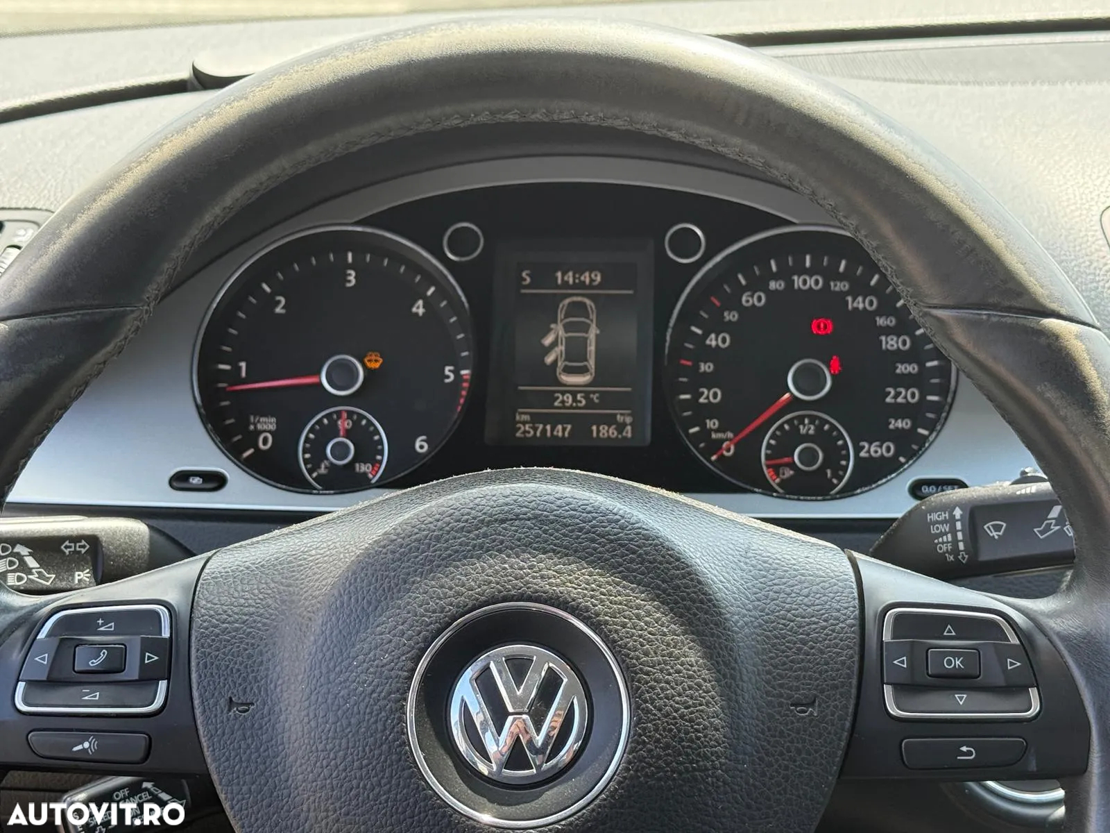 Volkswagen Passat 2.0 TDI DPF BlueMotion Technology Comfortline - 6