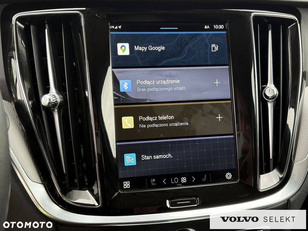 Volvo V60 Cross Country - 12