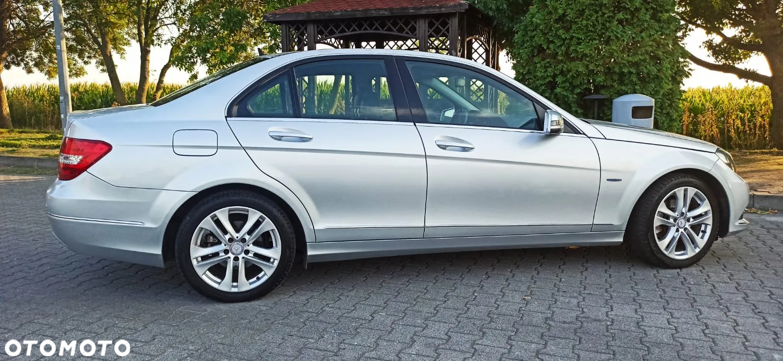Mercedes-Benz Klasa C 180 T CDI DPF (BlueEFFICIENCY) Avantgarde - 9