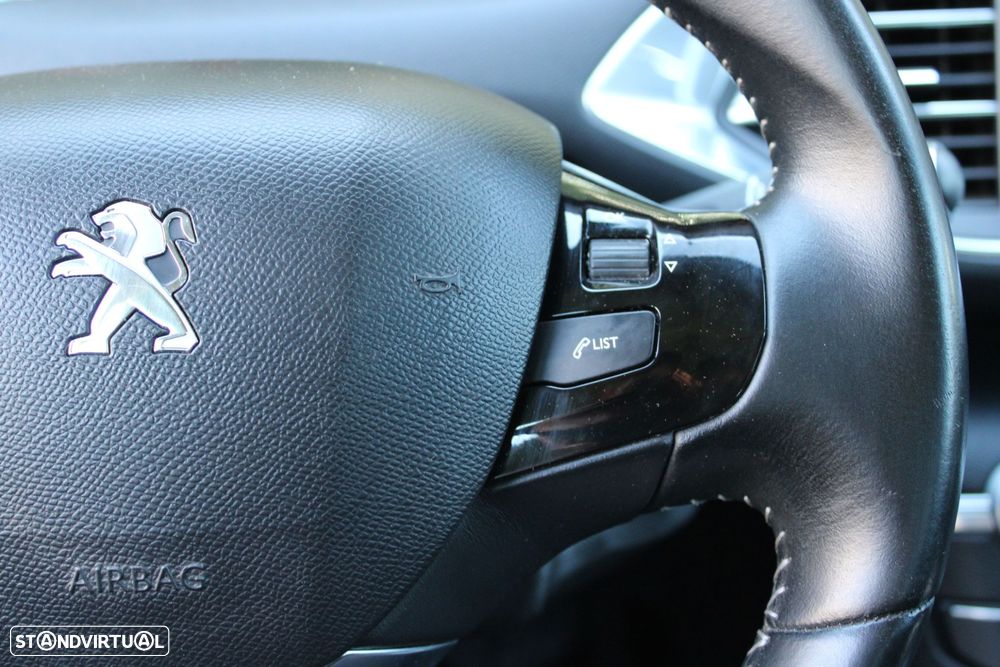 Peugeot 308 1.2 PureTech Allure Pack - 12