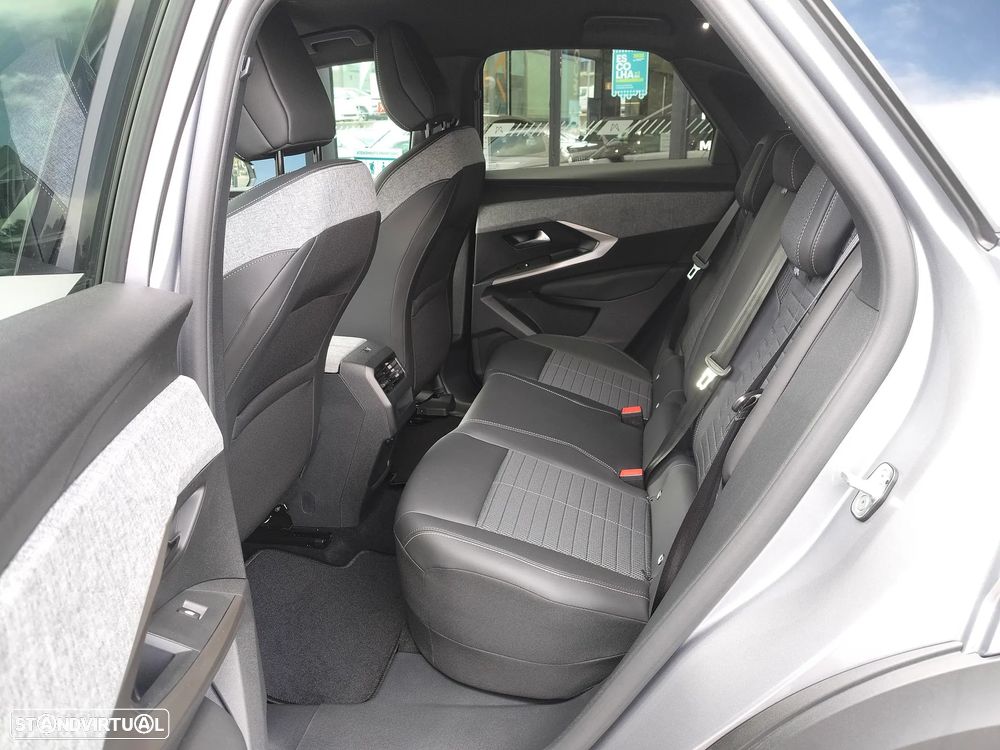 Peugeot 3008 1.6 Plug-in Hybrid Allure e-DCS7 - 10