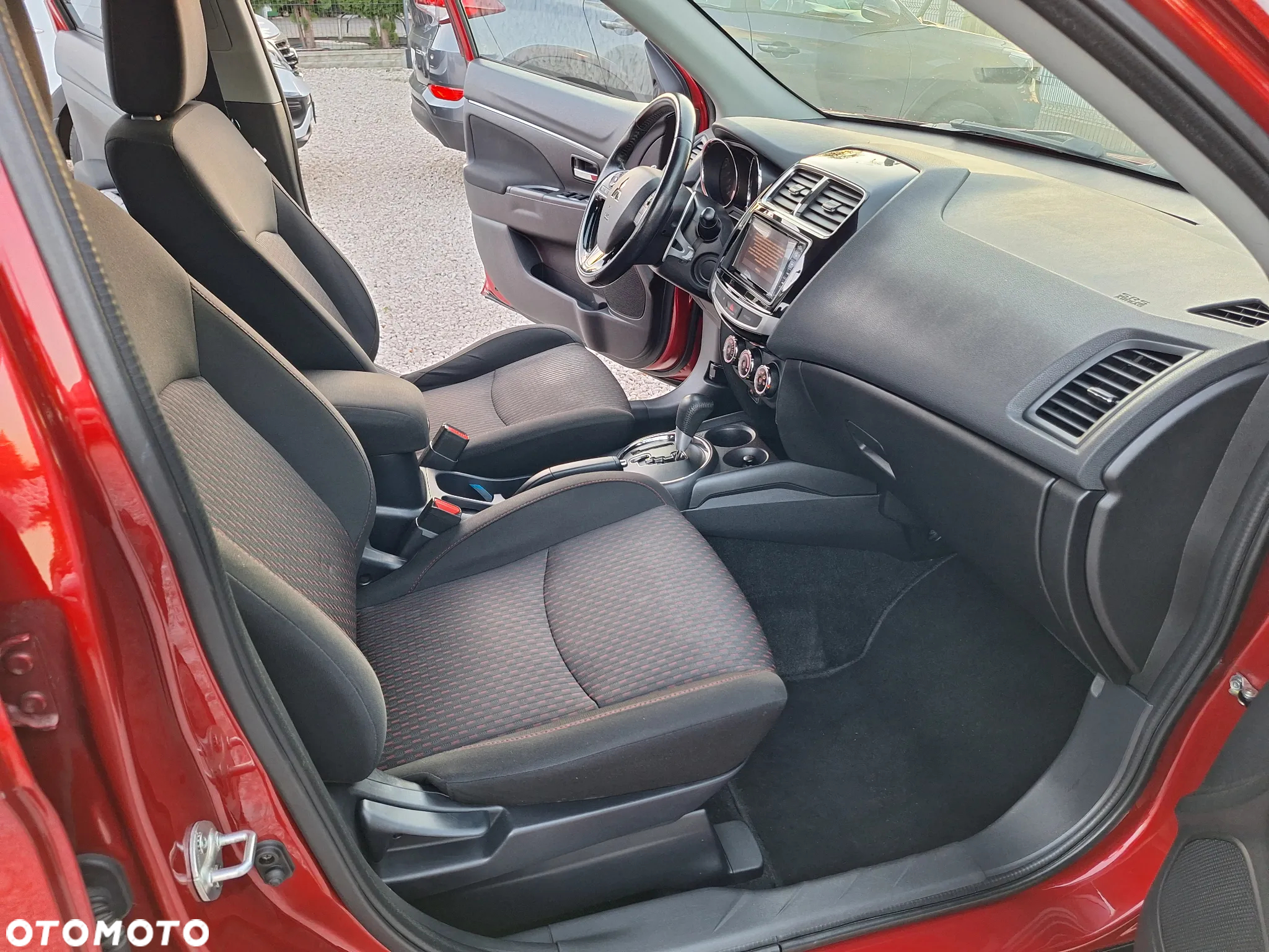 Mitsubishi ASX 2.2 DI-D 4WD Automatik Diamant Edition - 22
