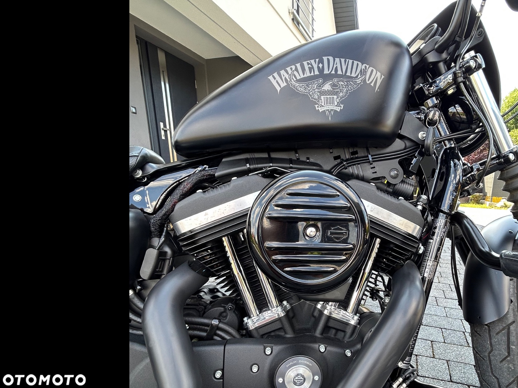 Harley-Davidson Sportster Iron 883 - 14