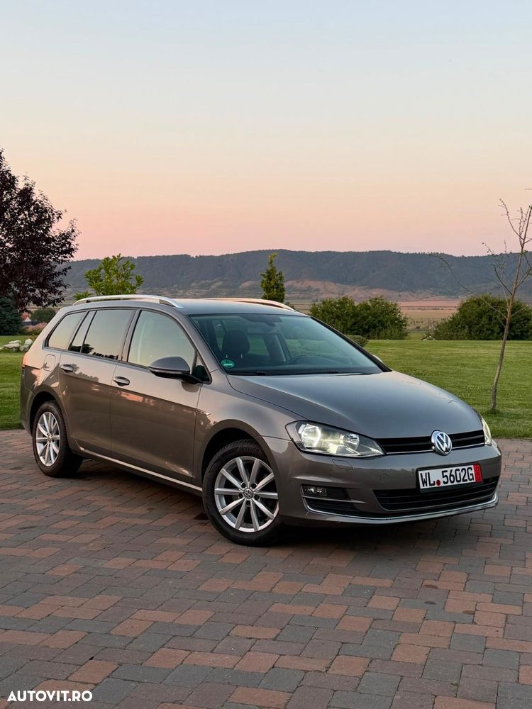 Volkswagen Golf 1.6 TDI DPF DSG BlueMotion Technology Highline - 1